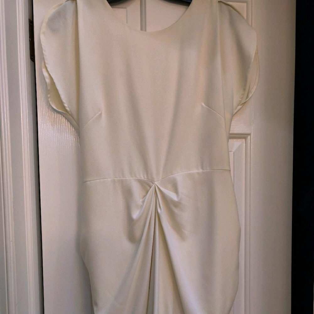 Guess Ivory/White Short Cocktail Dress